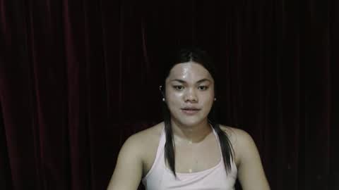 urhottie_bella online show from 05/19/26, 01:56
