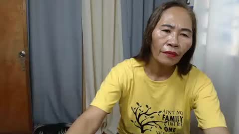 urhotvivian11 online show from 09/15/25, 01:49