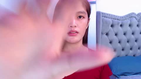 Amira online show from 12/06/24, 01:18