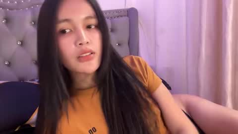 Amira online show from 11/05/25, 04:12