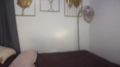 Snapshot of urkatiecookie chatting on 04/27/26, 01:47 Amira online show from 04/27/26, 01:47