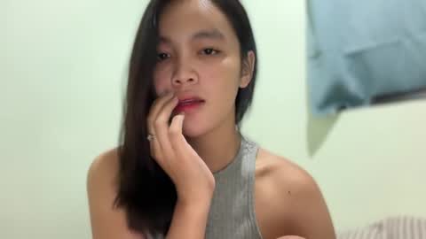 Snapshot of urkatiecookie chatting on 06/20/26, 03:20 Amira online show from 06/20/26, 03:20