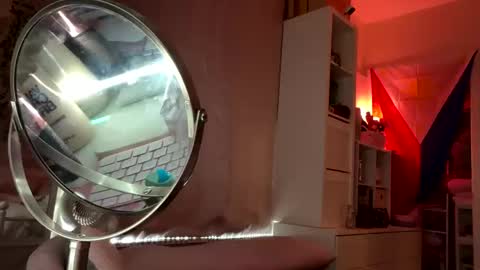 urlittlefilipina online show from 11/21/25, 07:12