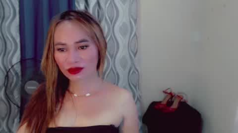 urlovely_che online show from 05/18/26, 05:02