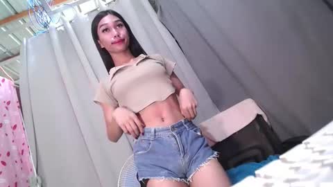 urloverjasmine_xx online show from 05/08/26, 12:49