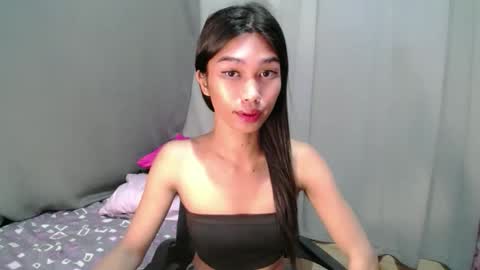 Snapshot of urloverjasmine_xx chatting on 05/21/26, 01:12 urloverjasmine_xx online show from 05/21/26, 01:12