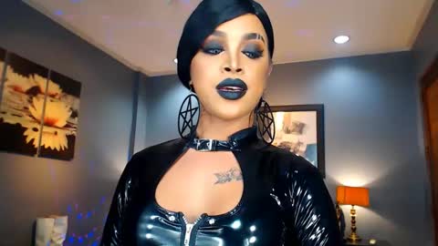 UrMajestyTyra online show from 01/30/25, 06:03