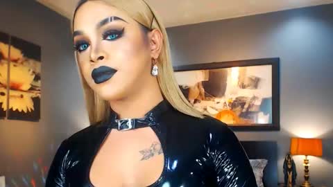 UrMajestyTyra online show from 02/25/25, 02:03