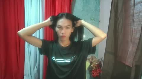 Snapshot of urnaughty_kim chatting on 05/03/26, 11:44 Kim online show from 05/03/26, 11:44