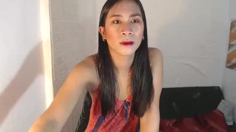 Navea online show from 02/21/25, 10:28