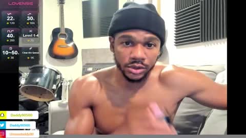 Snapshot of urnewdaddy90 chatting on 01/05/25, 11:15 Big Daddy online show from 01/05/25, 11:15