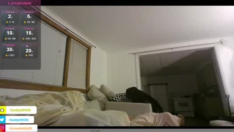 Snapshot of urnewdaddy90 chatting on 01/10/25, 04:54 Big Daddy online show from 01/10/25, 04:54