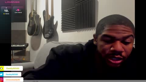 Snapshot of urnewdaddy90 chatting on 01/15/25, 06:01 Big Daddy online show from 01/15/25, 06:01