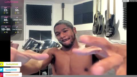 Snapshot of urnewdaddy90 chatting on 01/17/25, 04:17 Big Daddy online show from 01/17/25, 04:17