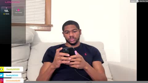 Snapshot of urnewdaddy90 chatting on 01/19/25, 01:00 Big Daddy online show from 01/19/25, 01:00