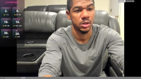 Snapshot of urnewdaddy90 chatting on 02/24/25, 07:11 Big Daddy online show from 02/24/25, 07:11