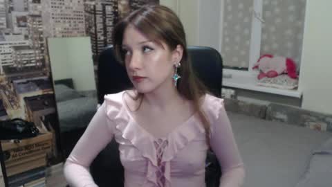 Snapshot of uroxygen chatting on 03/24/26, 05:51 Mary online show from 03/24/26, 05:51