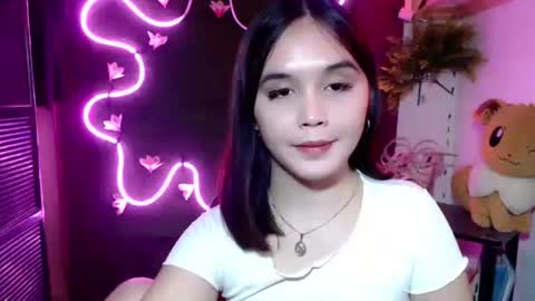 Pia online show from 11/07/25, 05:57