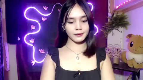 Pia online show from 11/26/25, 12:11