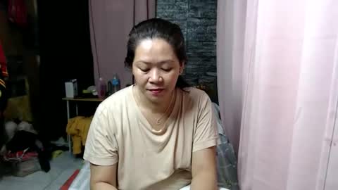 urpinay_singlemother online show from 12/15/25, 11:53