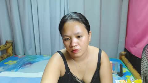 urpinay_singlemother online show from 03/22/26, 04:38