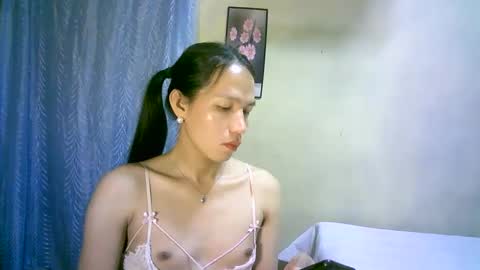 Snapshot of urpinaylovelyjuliaxxx chatting on 02/06/25, 03:09 queen julia not into CHEAPGUY online show from 02/06/25, 03:09
