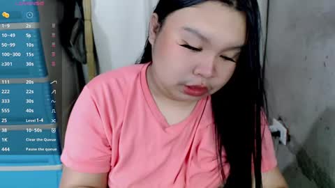 Snapshot of urpinayslutxxx chatting on 02/17/25, 10:18 Jane online show from 02/17/25, 10:18