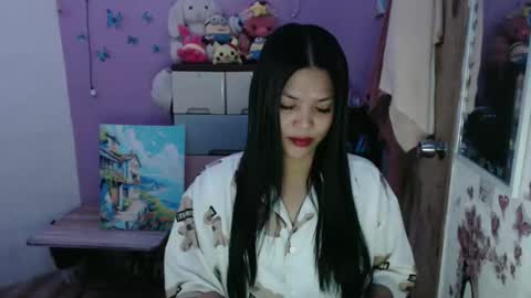 Snapshot of urpreciouspinayxxx chatting on 05/03/26, 01:06 hi im kim online show from 05/03/26, 01:06
