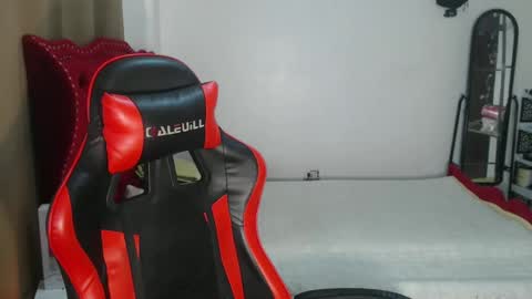 Janine online show from 01/11/25, 05:20