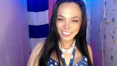 Snapshot of ursexy_debra chatting on 05/04/26, 06:31 TYRA online show from 05/04/26, 06:31