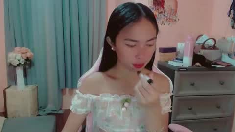 Snapshot of ursexy_michelle chatting on 12/03/24, 04:36 Your Future Michelle online show from 12/03/24, 04:36