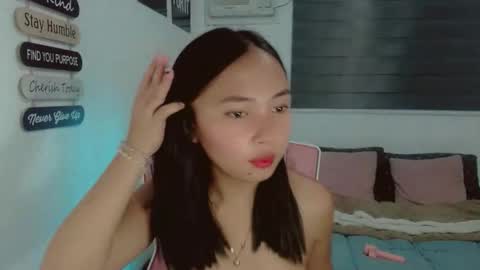 Snapshot of ursexy_michelle chatting on 02/13/26, 12:23 Your Future Michelle online show from 02/13/26, 12:23