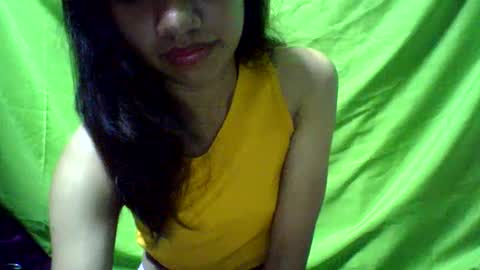 Snapshot of ursexydoll18 chatting on 01/12/25, 01:48 Darlyn room online show from 01/12/25, 01:48