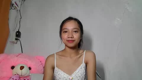 Snapshot of urshamegirl4you chatting on 02/06/26, 04:54 Your LUNA online show from 02/06/26, 04:54