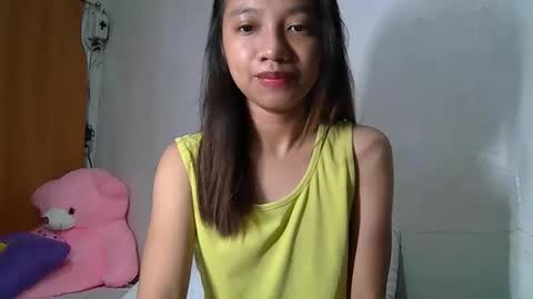 Snapshot of urshamegirl4you chatting on 04/26/26, 06:16 Your LUNA online show from 04/26/26, 06:16