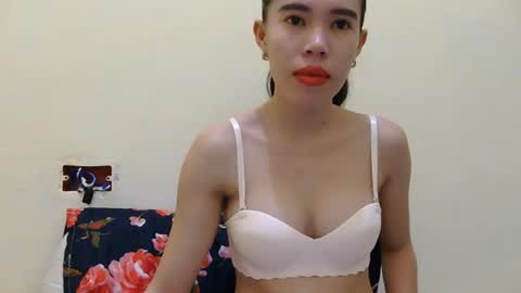 urskinnychix online show from 06/20/26, 12:36