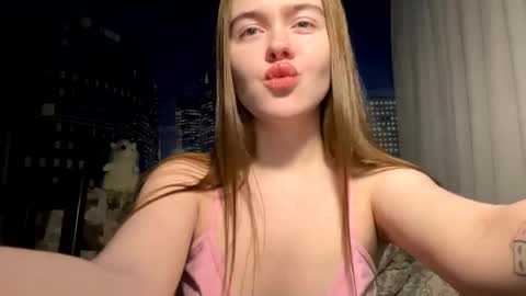 Snapshot of ursoulandheart chatting on 02/28/25, 09:44 Hannah online show from 02/28/25, 09:44