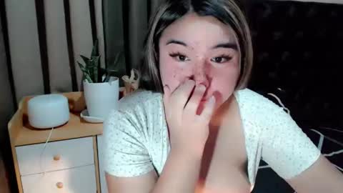          online show from 02/09/25, 03:22