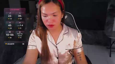 yanie online show from 12/11/24, 11:19