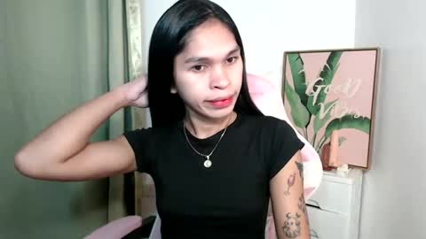 ursweet_zeviixx online show from 10/20/25, 08:37