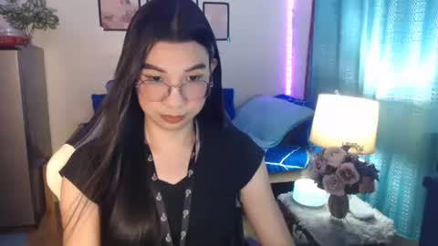 Snapshot of urwetasianprincessxx chatting on 12/19/24, 12:56 Ashley Kate Mateo Gray online show from 12/19/24, 12:56