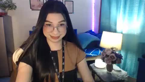 Snapshot of urwetasianprincessxx chatting on 12/20/24, 10:27 Ashley Kate Mateo Gray online show from 12/20/24, 10:27