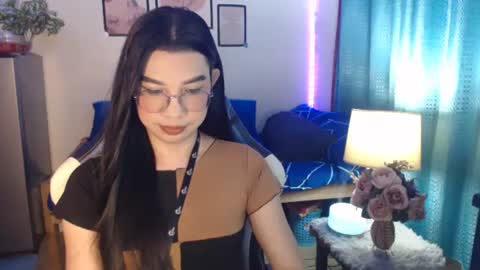 Snapshot of urwetasianprincessxx chatting on 12/28/24, 06:06 Ashley Kate Mateo Gray online show from 12/28/24, 06:06