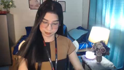 Snapshot of urwetasianprincessxx chatting on 01/25/25, 10:29 Ashley Kate Mateo Gray online show from 01/25/25, 10:29