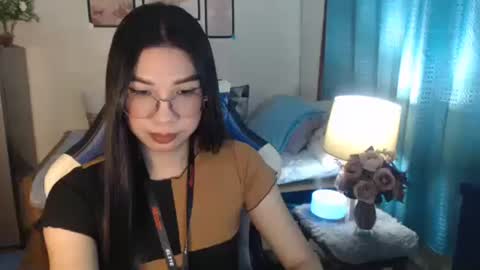 Snapshot of urwetasianprincessxx chatting on 02/28/25, 02:31 Ashley Kate Mateo Gray online show from 02/28/25, 02:31