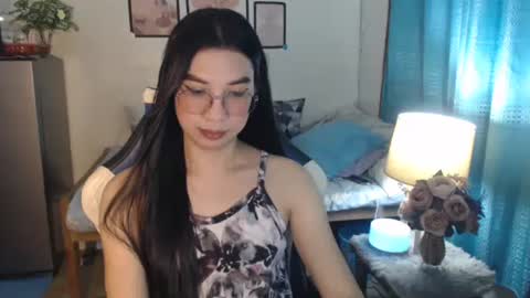 Snapshot of urwetasianprincessxx chatting on 03/03/25, 10:28 Ashley Kate Mateo Gray online show from 03/03/25, 10:28