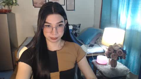 Snapshot of urwetasianprincessxx chatting on 03/04/25, 10:24 Ashley Kate Mateo Gray online show from 03/04/25, 10:24