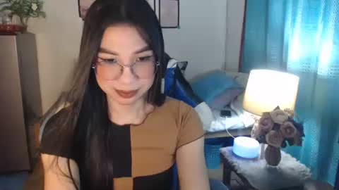 Snapshot of urwetasianprincessxx chatting on 03/10/25, 11:53 Ashley Kate Mateo Gray online show from 03/10/25, 11:53