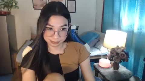 Snapshot of urwetasianprincessxx chatting on 03/11/25, 03:02 Ashley Kate Mateo Gray online show from 03/11/25, 03:02