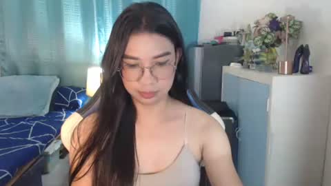 Snapshot of urwetasianprincessxx chatting on 10/07/25, 12:13 Ashley Kate Mateo Gray online show from 10/07/25, 12:13